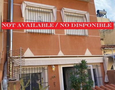 LJ00154 – A charming 2 bedroom, 2 bathroom property on 3 levels. Located in Parque Mundo
