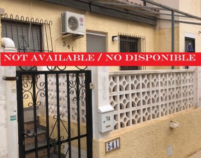 LJ00127 – A lovely reformed “Rosita” bungalow with 3 bedrooms, 1 bathroom end-terrace property located in Parque Mino (Sleeps 4 -5).